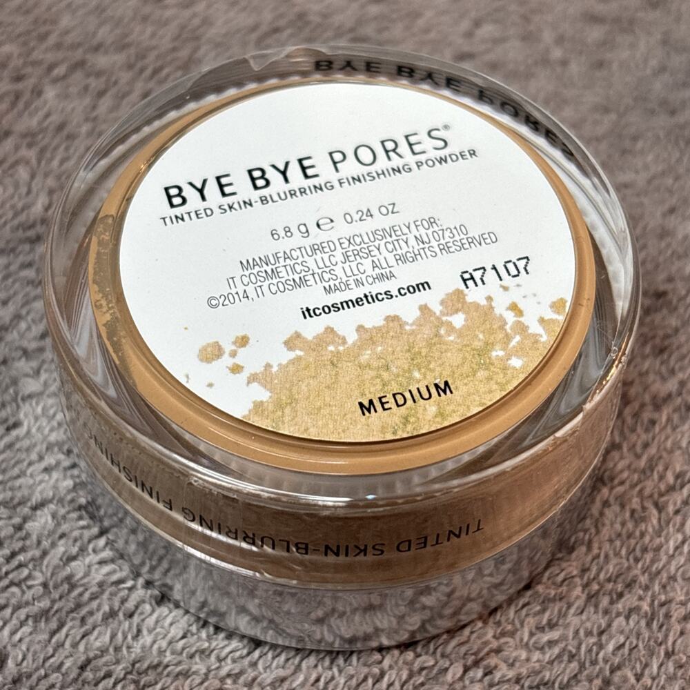 It Cosmetics Bye Bye Pores Tinted Skin Blurring Finishing Powder Medium - NEW - Picture 5 of 5